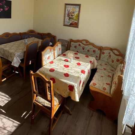 Квітковий Двір Golubinoye Екстериор снимка