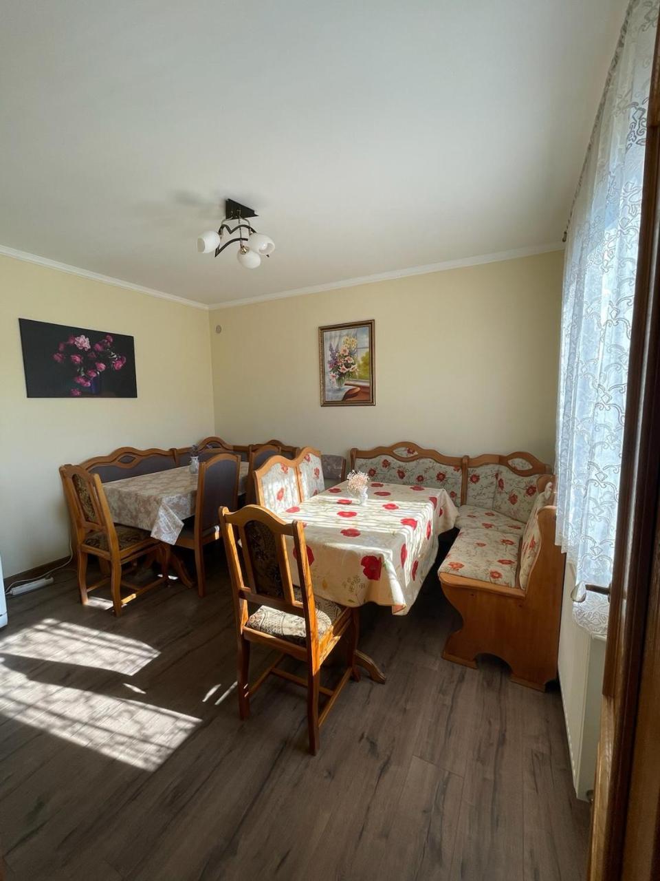 Квітковий Двір Golubinoye Екстериор снимка